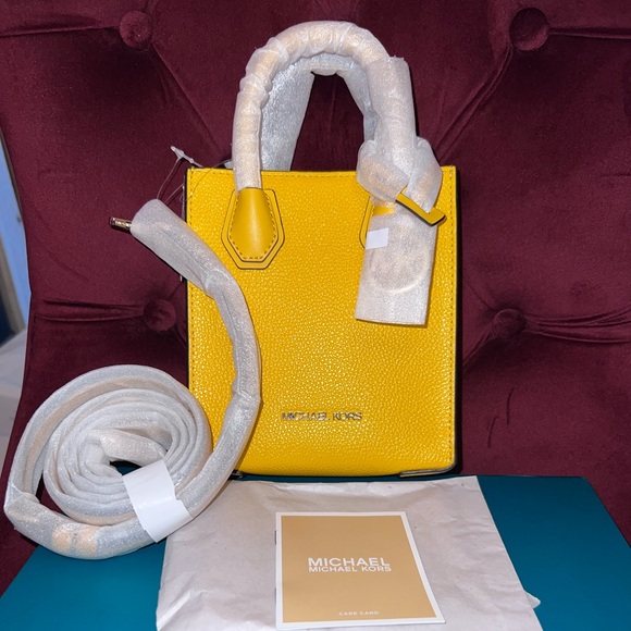 Michael Kors Shopper NWT, XS EXCELLENT CONDITION - Picture 5 of 6